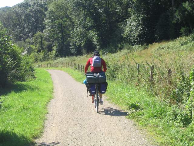Ca roule, sur les chemins de Mayenne (en plus, ça descend tout le temps)