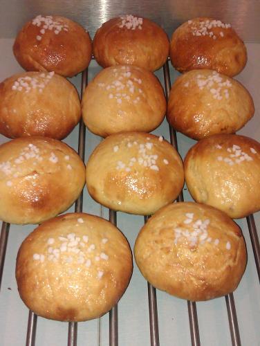 La première fournée d'excellents Bun's.